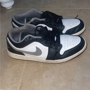 Nike Men's Air Jordan 1 Low Black/Particle Grey,